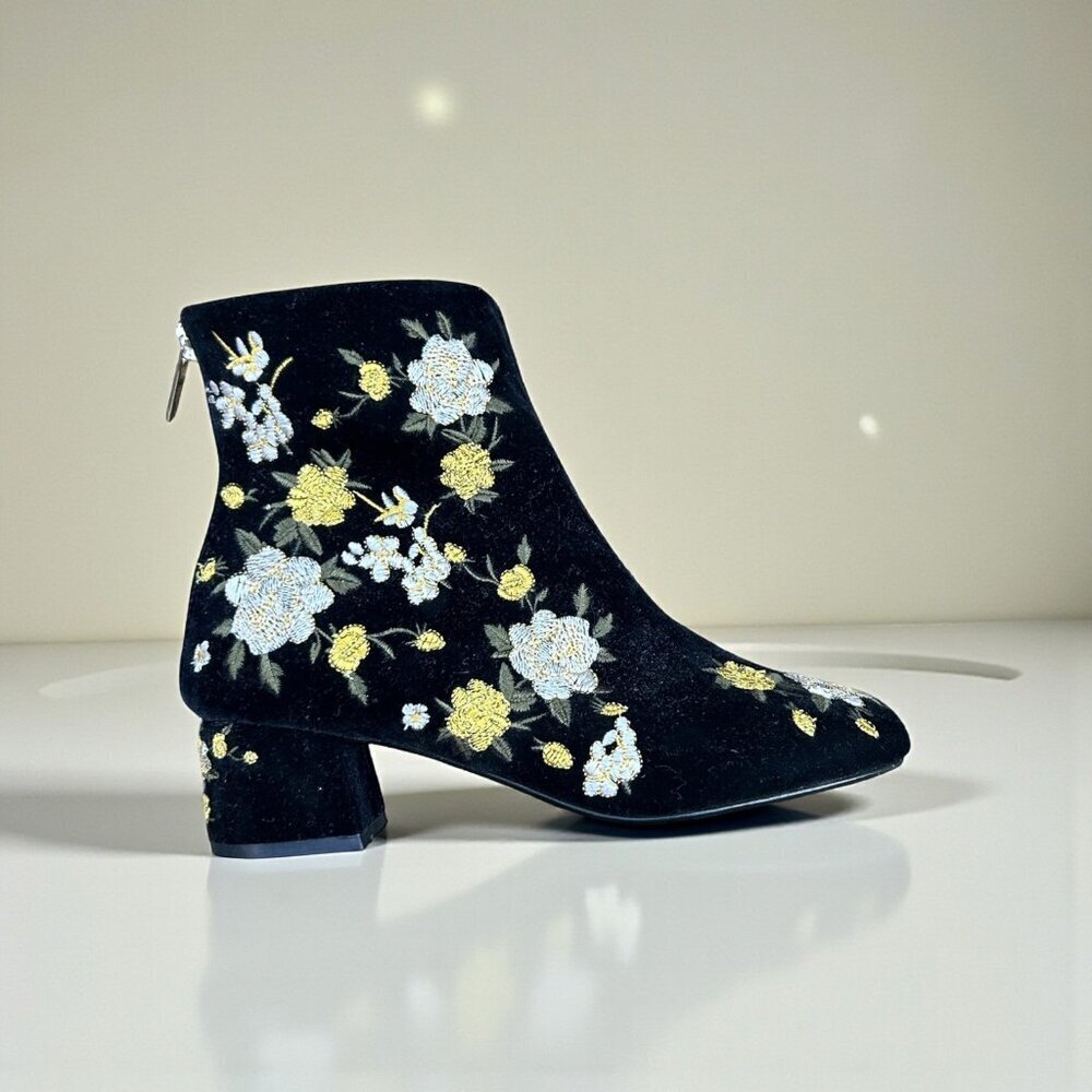 Topshop Boots Black Velvet Blossom Embroidered Floral Back Zip Size 35